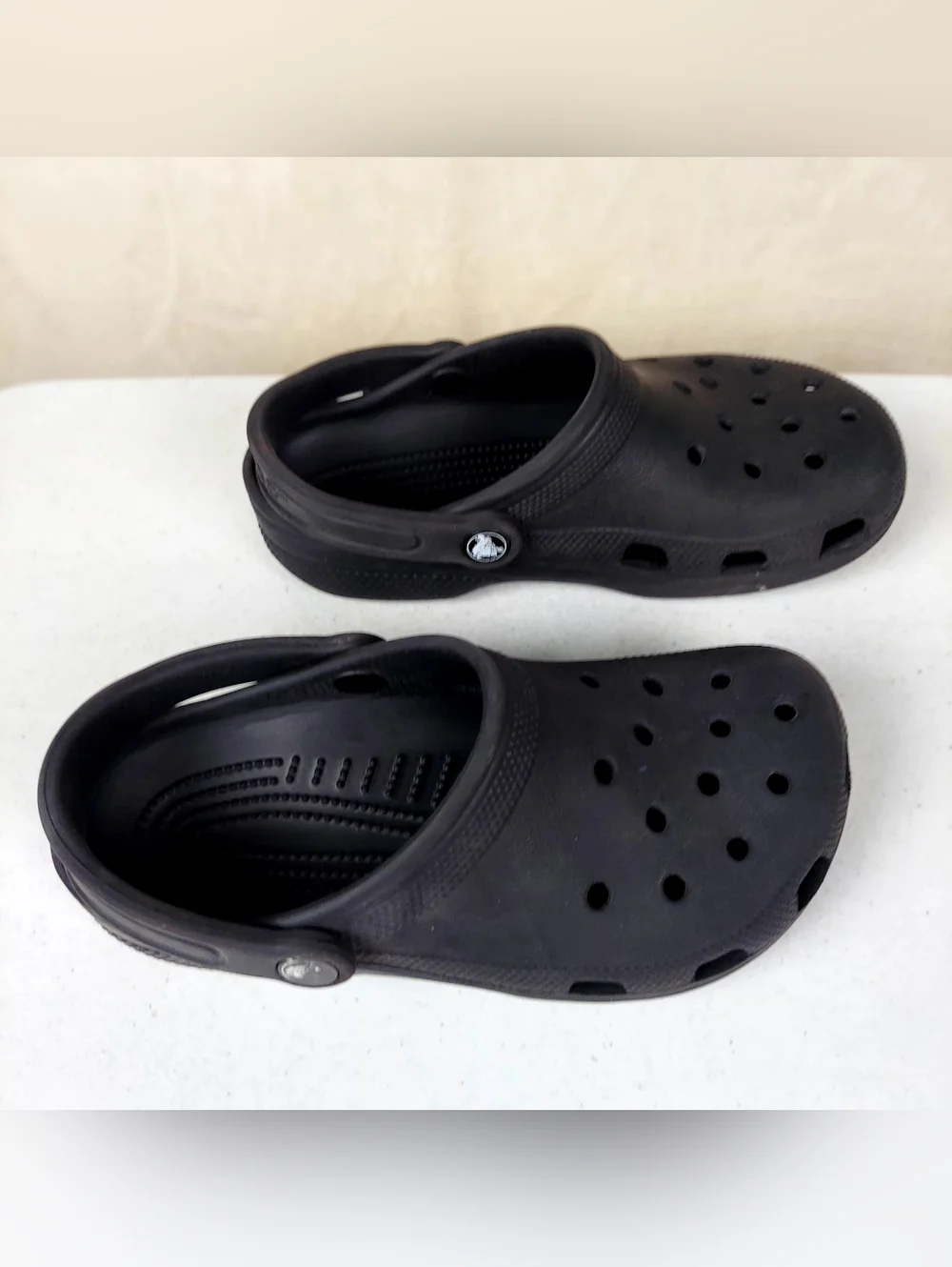Classic Black Crocs Slip-Ons Water Shoe Size 4